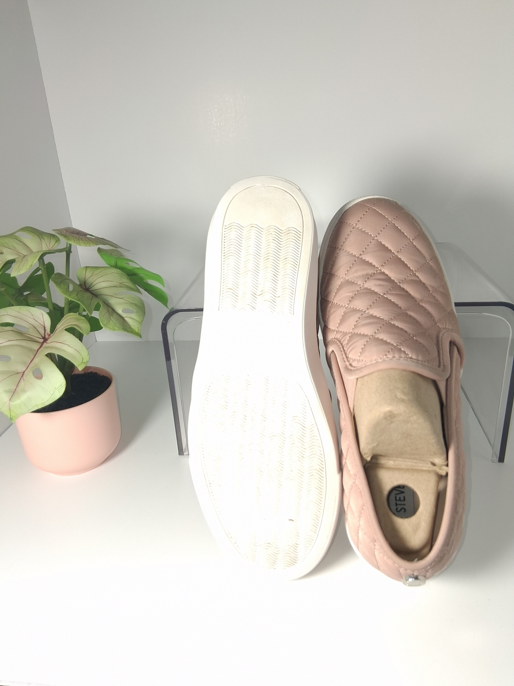 Steve Madden Quilted Slip-On Sneakers - Blush Size 7B - Picture 10 of 12